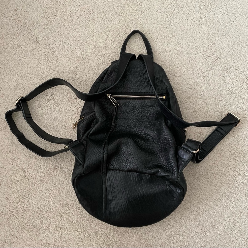 🚫SOLD🚫 REBECCA MINKOFF JULIAN LEATHER BACKPACK BLACK - Picture 4 of 8